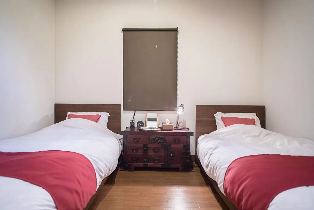 Nijojo Taiken Inn Kyoto 2*,